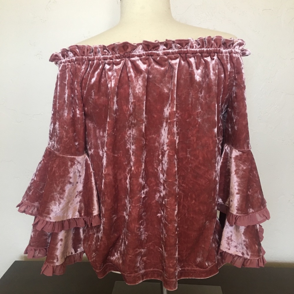 Crushed Velvet off the shoulder Top - Picture 2 of 4